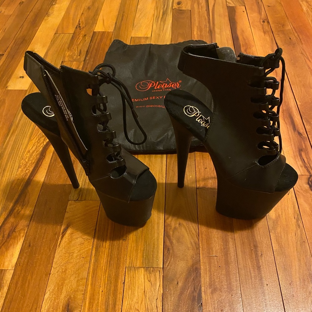 Pleaser flamingo heels